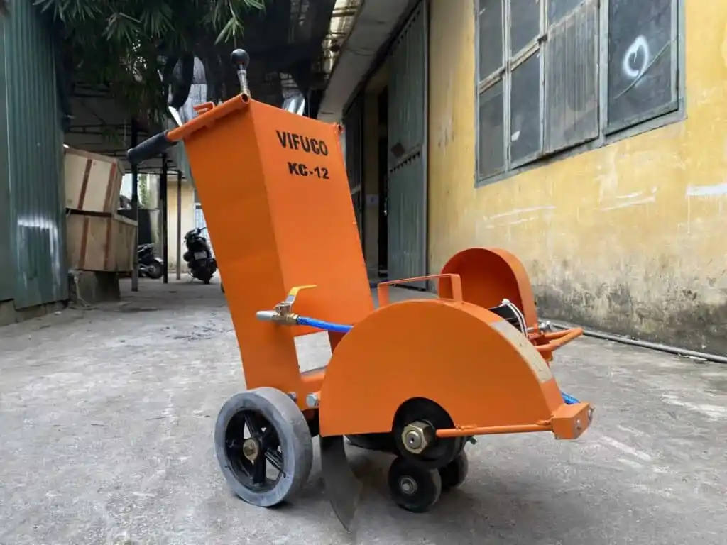KHUNG MÁY CẮT BÊ TÔNG VIFUCO KC12M - 8CM