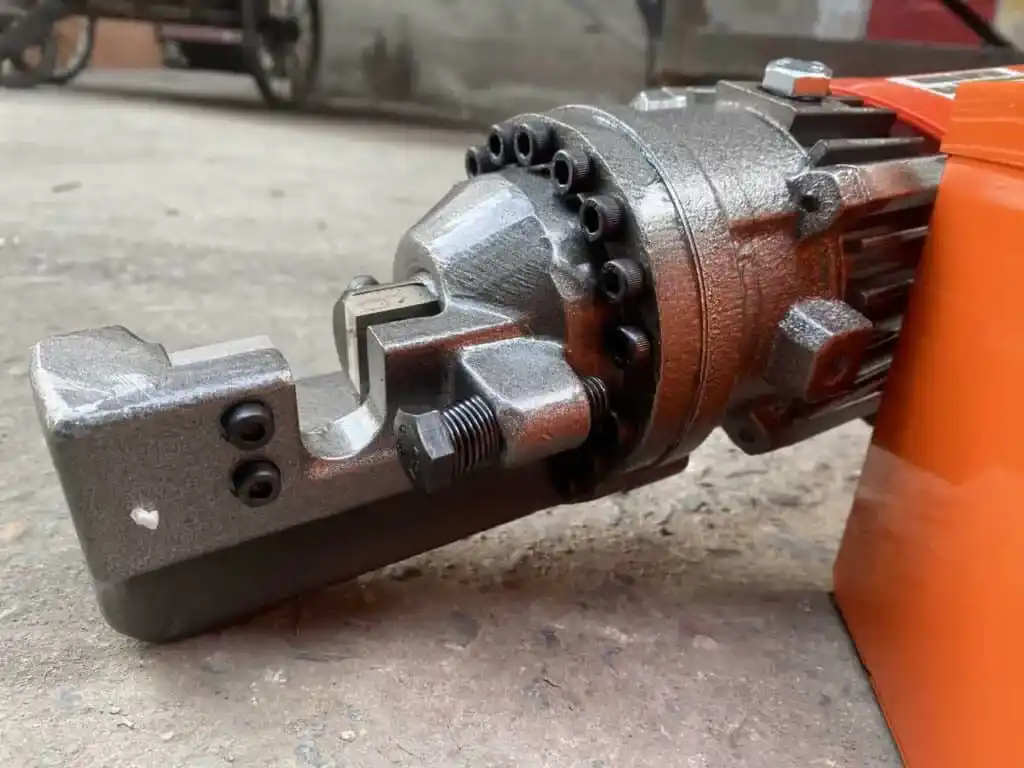 MÁY CẮT SẮT THỦY LỰC HÀN QUỐC 16C-16MM