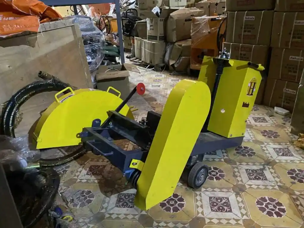 KHUNG MÁY CẮT BÊ TÔNG CBT60 - 22CM