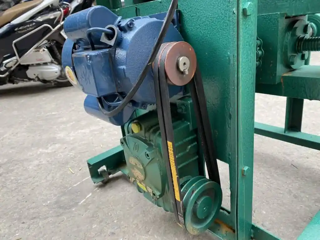 Động cơ với Hộp số MÁY UỐN ỐNG TB-76A