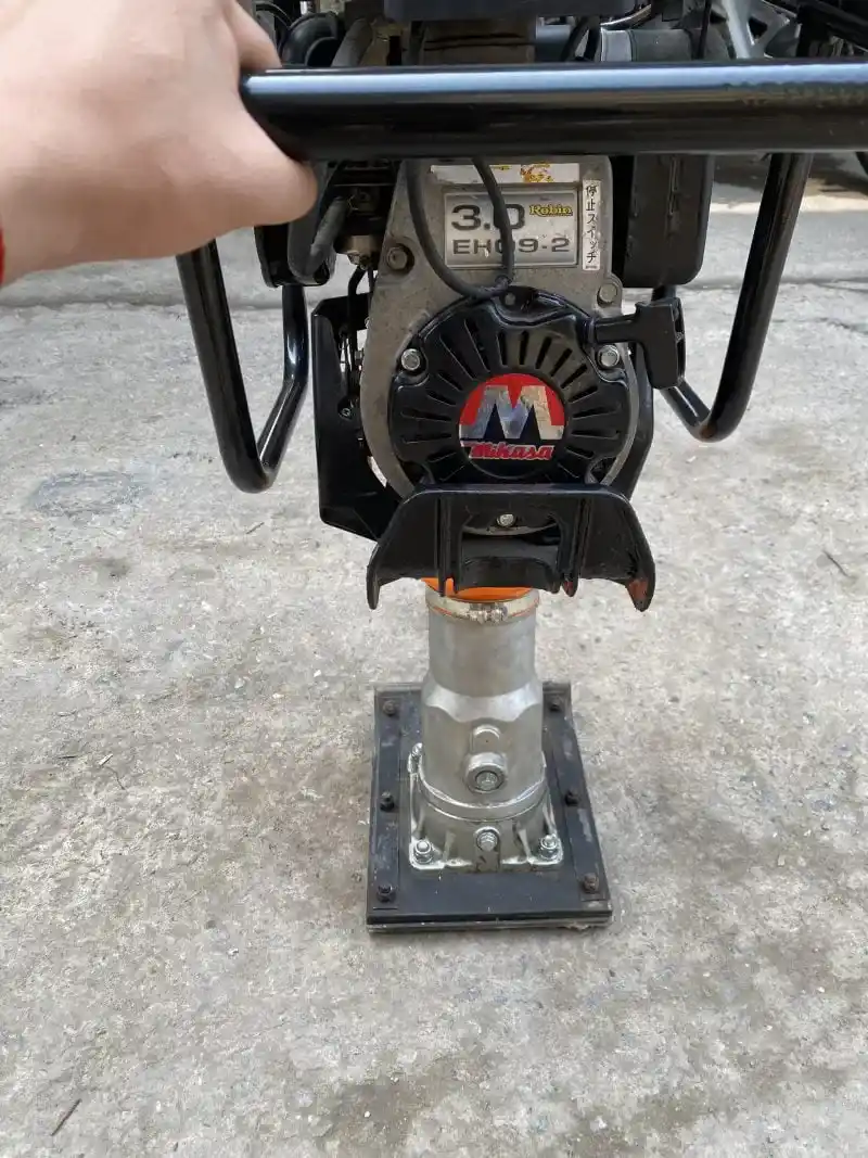 MÁY ĐẦM CÓC BÃI MIKASA MT55L-EH09.2